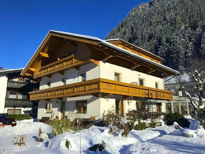 לינה וארוחת בוקר מאיירהופן Gaestehaus Elisabeth מראה חיצוני תמונה